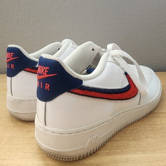Nike Air Force 1 Chenille Red White Blue Swoosh 823511-106 Youth Size 6.5Y - Picture 2 of 12